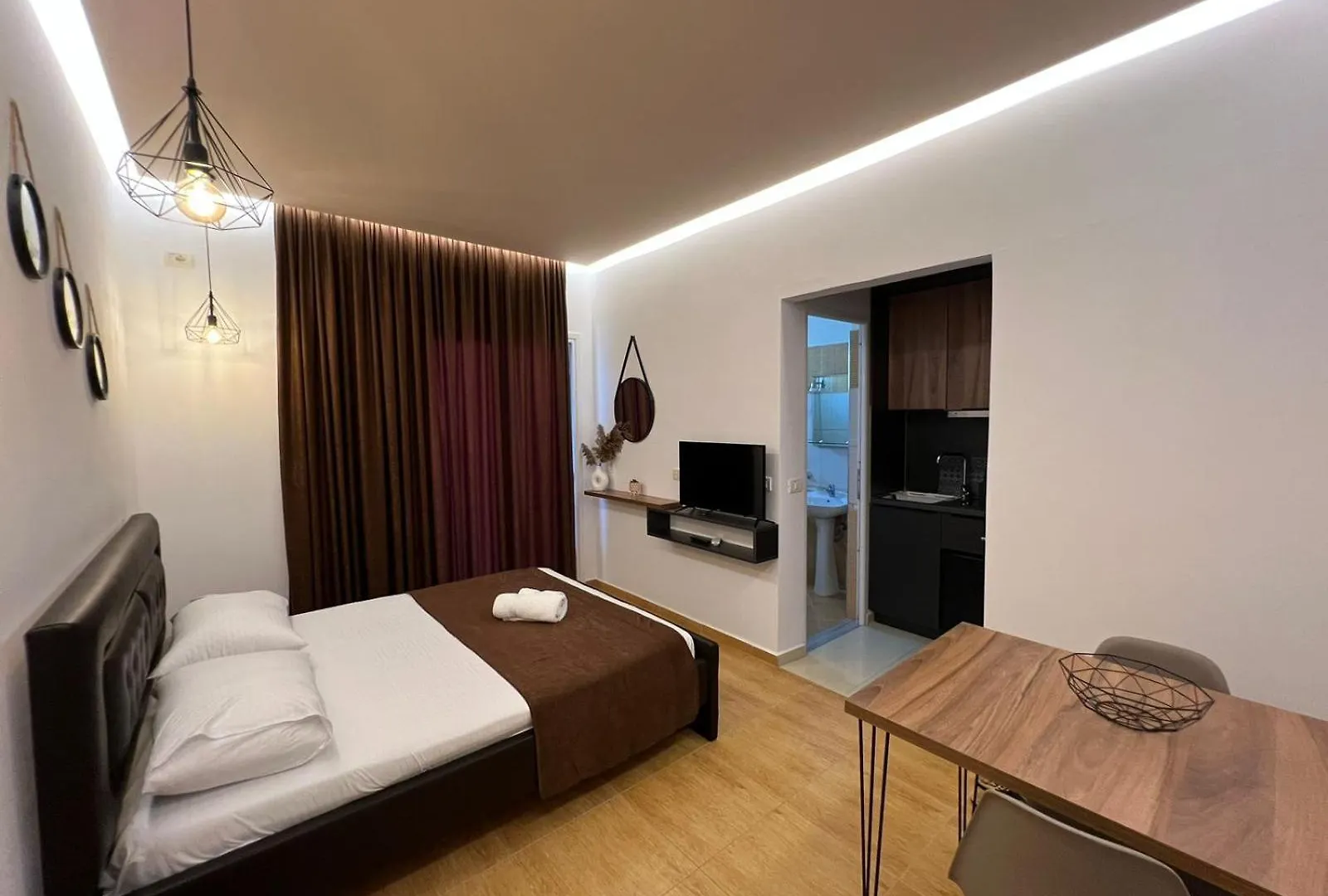 Apartments Sadiku With Sea View Sarandë