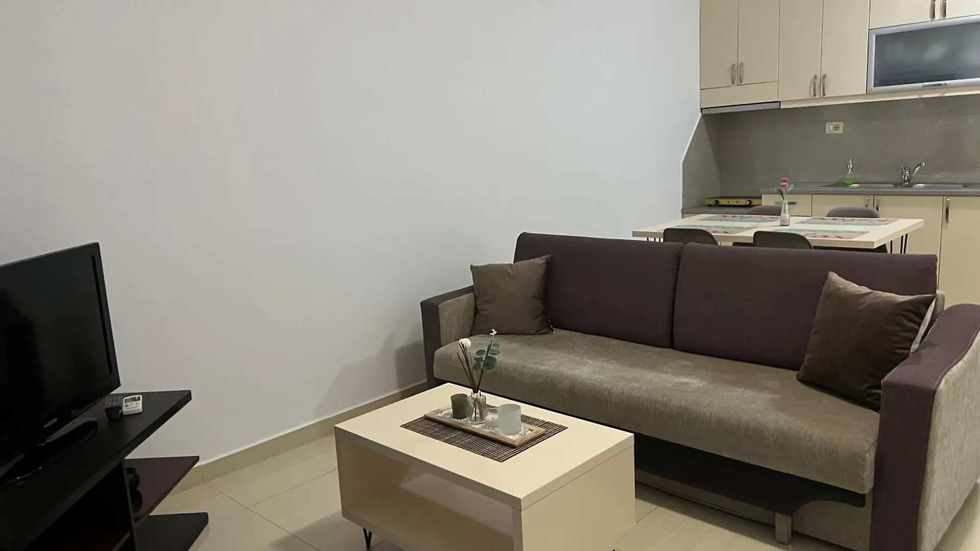 Apartments Sadiku With Sea View Sarandë